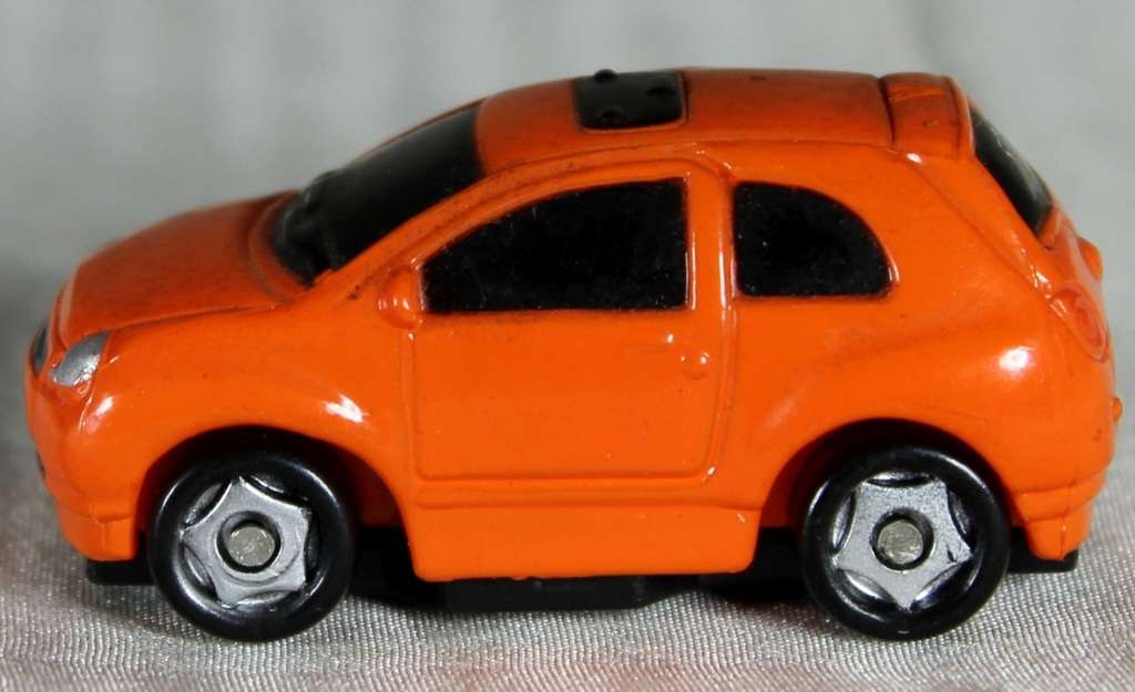 Playmates - Speedeez roller ball - Ford KA
