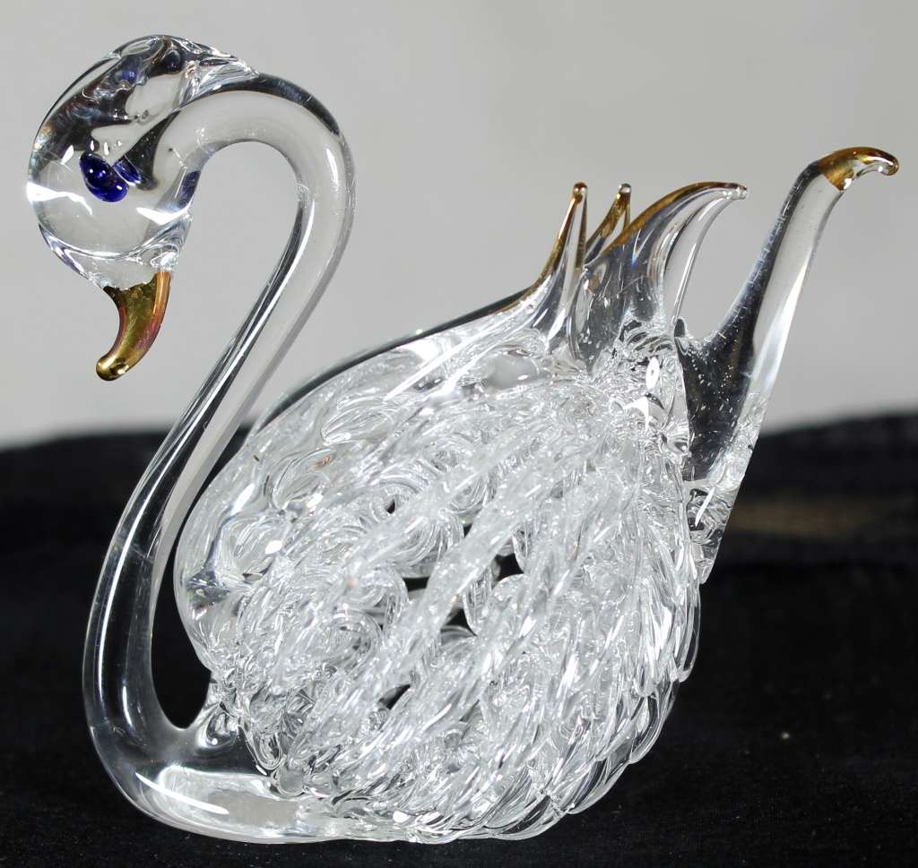 Small Spun Glass Craft Swan - BID NOW!!!