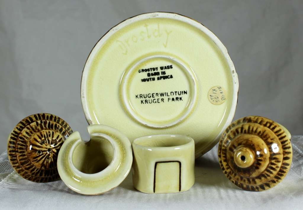 Drostdy Ware - Kruger Park Corral with Huts Condiment Set - BID NOW!!!