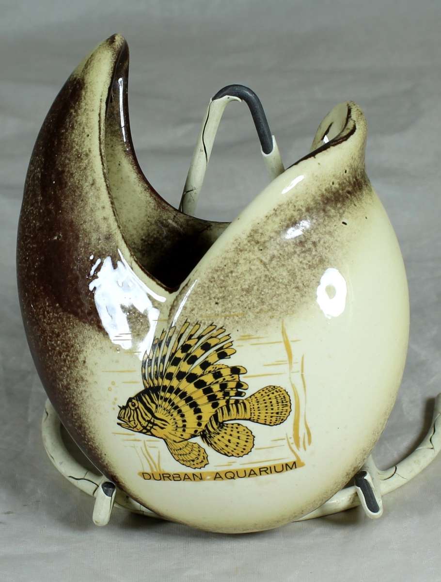 Crescent Ware - Durban Aquarium - Small Wall Vase - BID NOW!!!