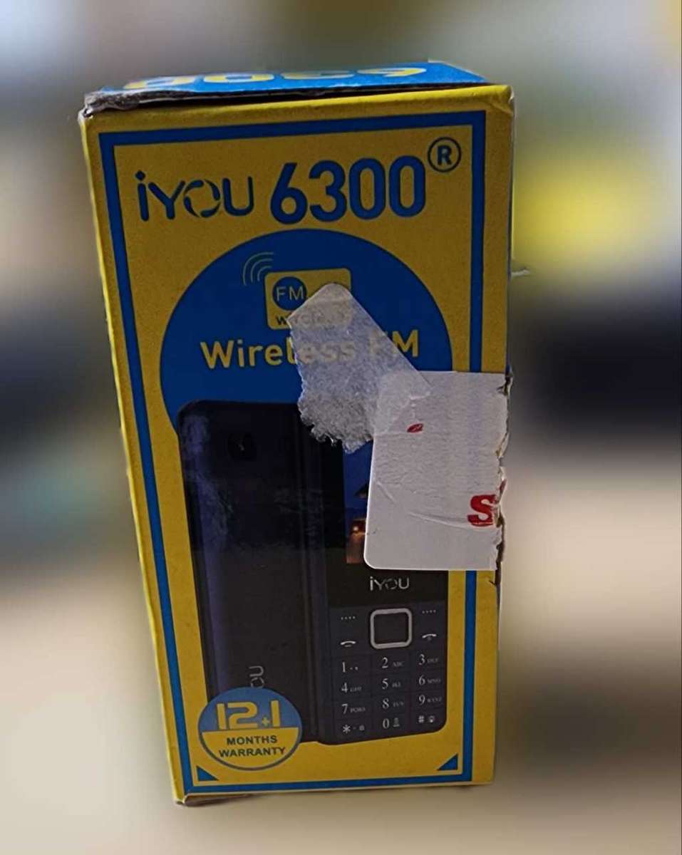 Iyou 6300 - slim mobile phone