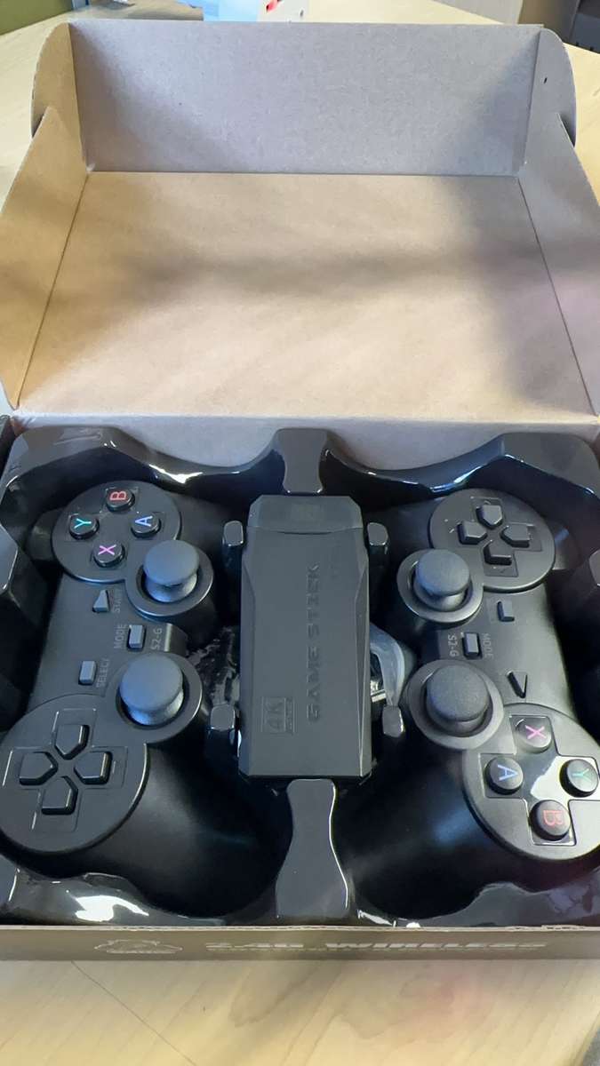 URK 2.4G Wireless Controller Gamepad