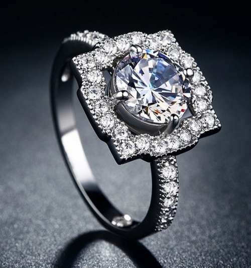 Top quality beautiful simulated diamondladies ring