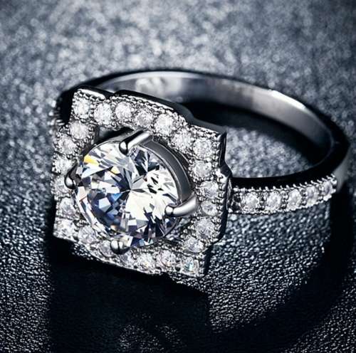 Top quality beautiful simulated diamondladies ring