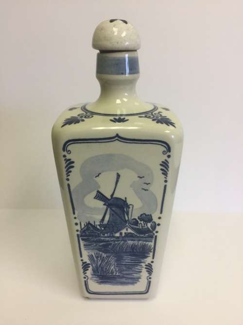 Delft Blue Empty Liquor Bottle Decanter With cork. Windmill Holland