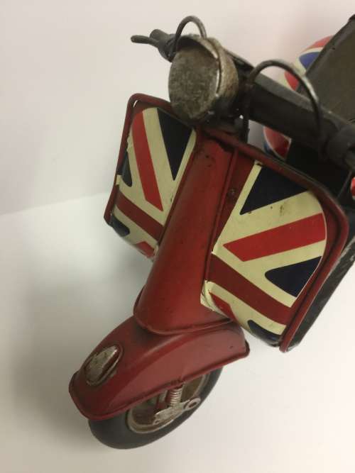 Metal Vespa Replica Great Detail
