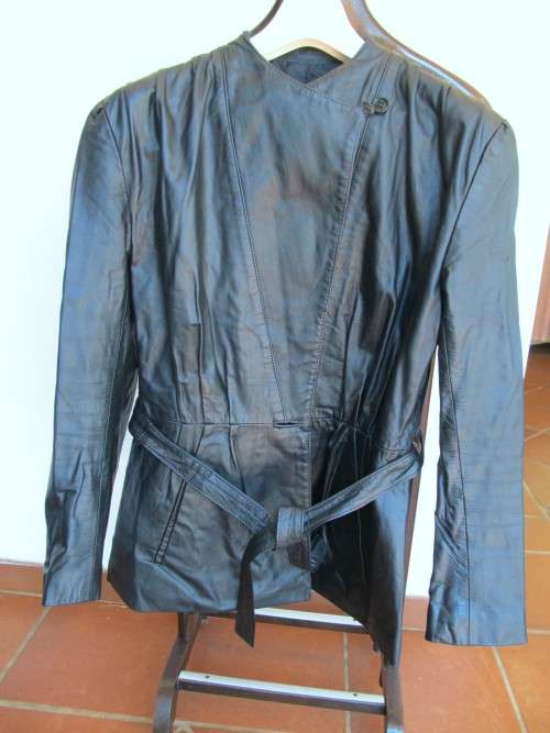 LADIES BLACK LEATHER JACKET
