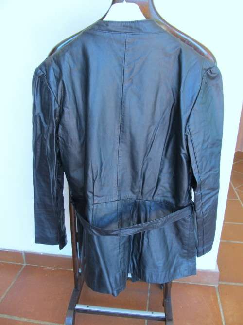 LADIES BLACK LEATHER JACKET
