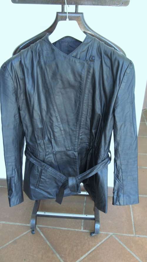 LADIES BLACK LEATHER JACKET