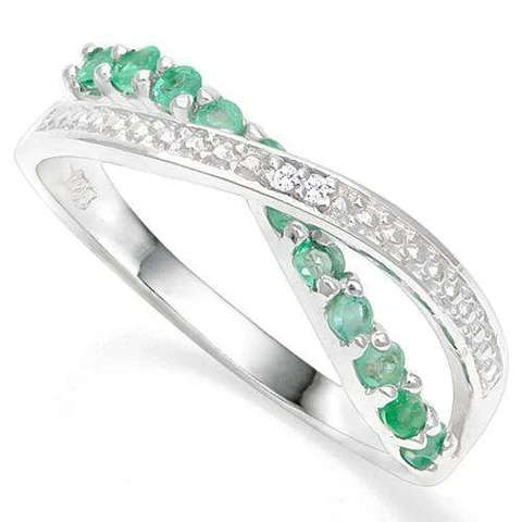 Beautiful 0.31 Genuine Emerald and 0.01cts Diamond Ring in 925 Silver