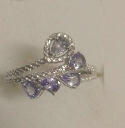 Alluring 1cts Genuine Tanzanite Ring in 925 Silver