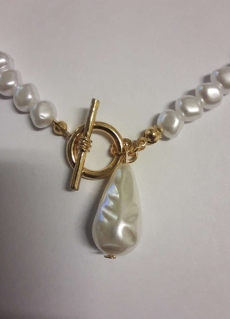 KAVANAGHS 11000 positive ratings - South Sea Shell Pearl Necklace - Length 37cm