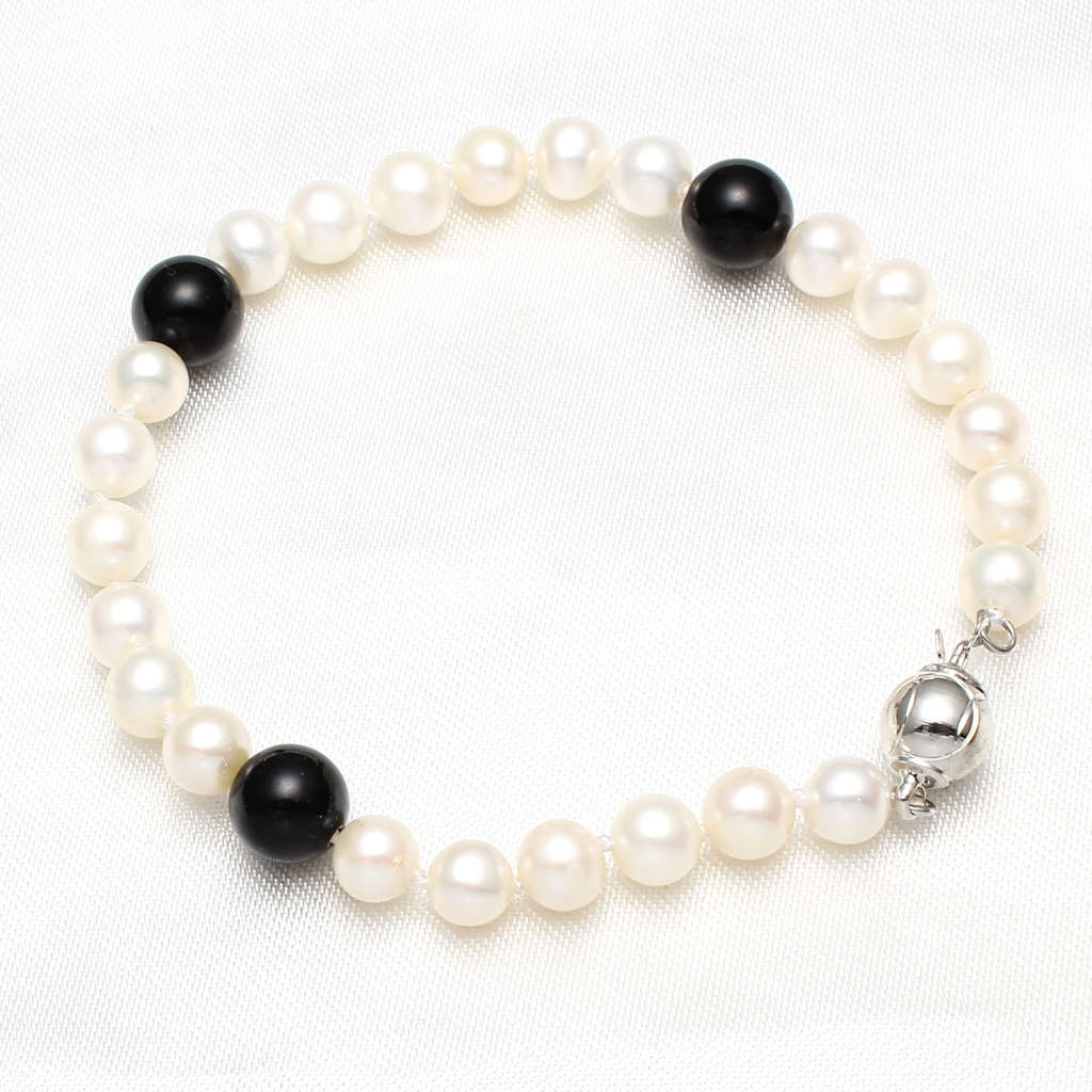KAVANAGHS 11000 positive ratings - Lovely 6mm Cultured Genuine Freshwater Pearl Bracelet