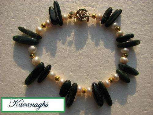 Stunning Moss Agate and Fresh Water Pearl Bracelet