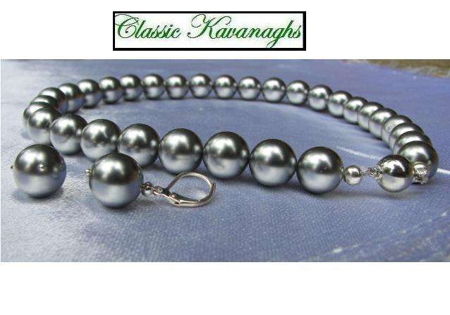 From the Kavanaghs Collection - Exquisite 10mm Tahitian Gray Shell Pearl Necklace and Earring Set