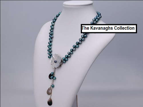 Kavanaghs - STUNNING Light Green Freshwater Pearl Side Drilled Necklace