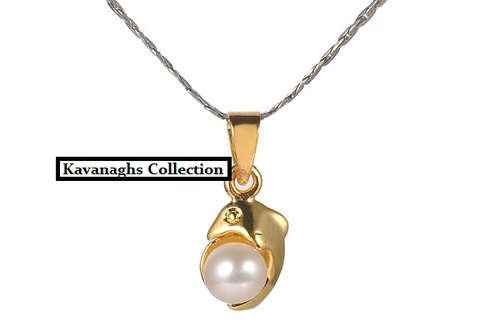 From the Kavanaghs Collection - Cultured Freshwater Pearl Pendant