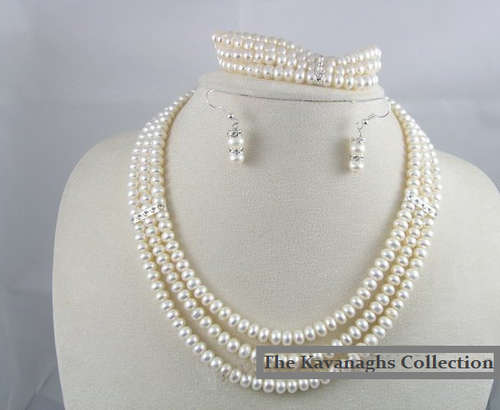 FREE SHIPPING - Kavanaghs - Cultured Freshwater Pearl Necklace, Bracelet and Earring Set