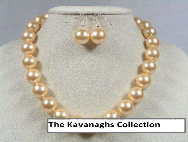 The Kavanaghs Collection - Exquisite Golden South Sea Shell Pearl Set