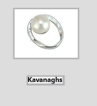 From the Kavanaghs Collection - Cultured Freshwater Pearl Pendant