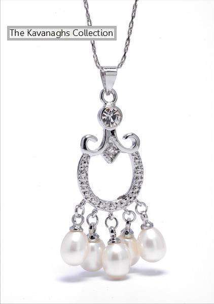 From the Kavanaghs Collection - Cultured Freshwater Pearl Pendant