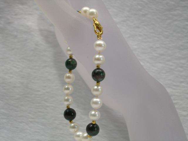 The Kavanaghs Collection - Freshwater Pearl and Moss Agate Bracelet