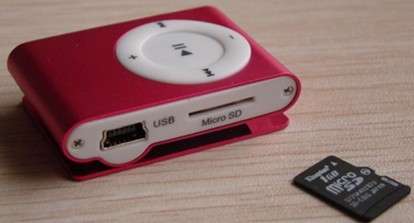 MP3,CLIP-ON 2GB WITH SD CARD SLOT