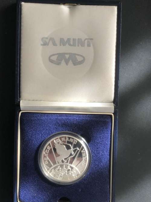 1993 R2 Peace Silver Proof Coin in Capsule in Mint Box