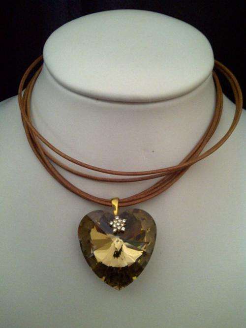 Vintage look Gold heart Necklace - high quality - Stunning & unique!