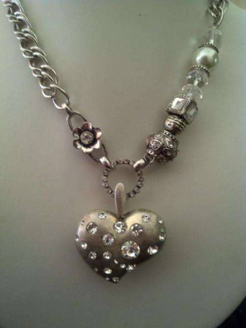 STUNNING - LARGE HEART Necklace - high quality!