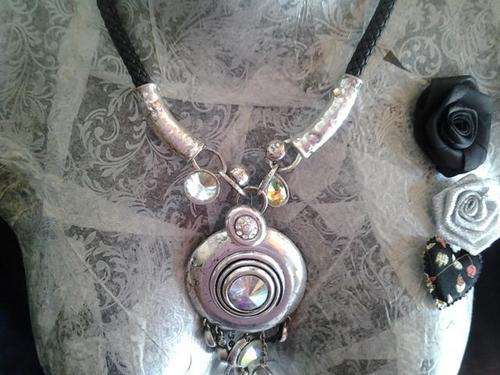 An Breathtaking Necklace - (nickel free)  "ONLY ONE".