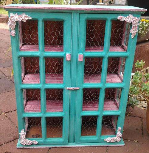 An extra beautiful Wall showcase... Lovely practical piece.....A must have.... See pics.