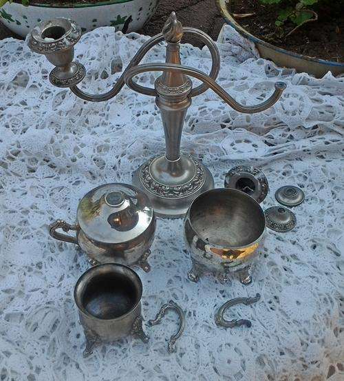 A joblot of Silverware- a definate for the repair enthusiast  - see pics.