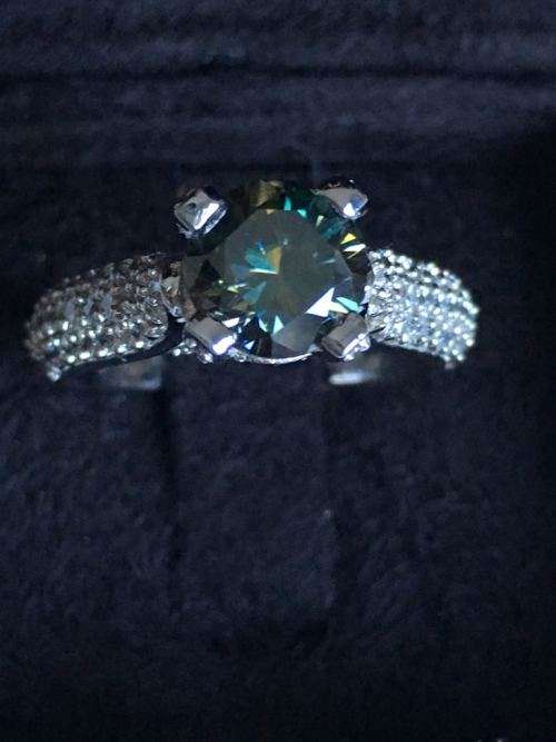 Genuine moissanite ring in solid silver size 7