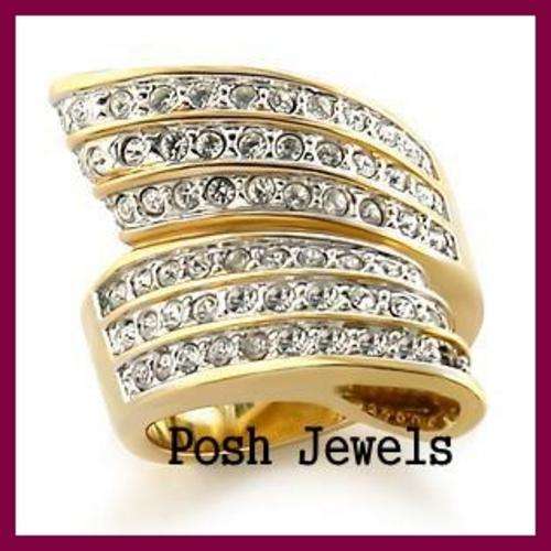 ***STYLISH THICK BAND SWAROVSKI CRYSTAL RING SIZE 7***