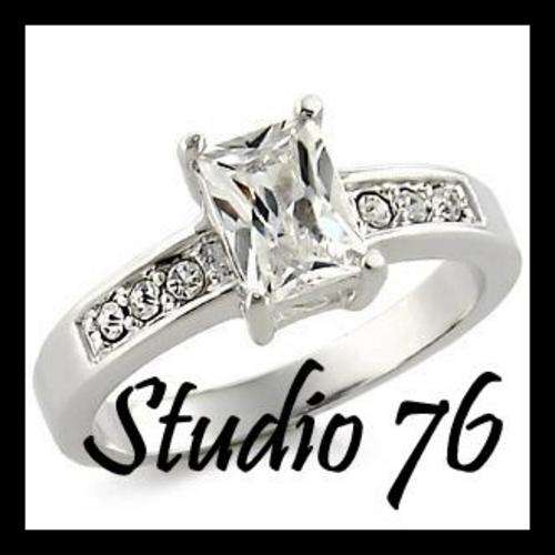***SIZE 7***Silver Tone CZ Clear Princess Style Band Ring