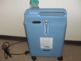 RESPIRONICS - EVER FLO POI - OXYGEN MACHINE