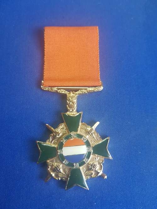 Honoris Crux Diamond