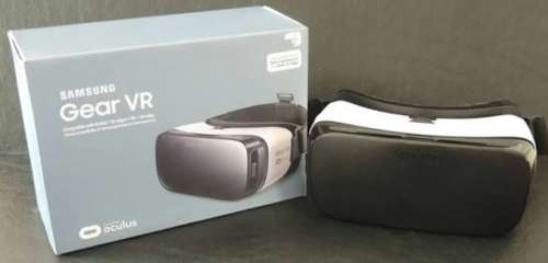 BRAND NEW SEALED SAMSUNG GEAR VR HEADSET