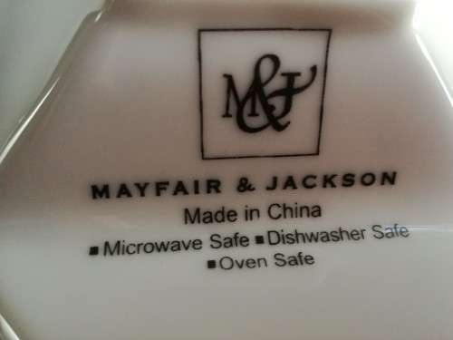 Divided serving dish with tray