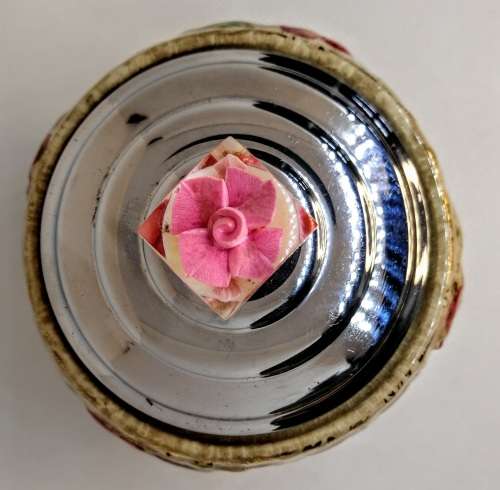 UNCOMMON VINTAGE WADE LIDDED HAND PAINTED CHINTZ CERAMIC & LUCITE CANNISTER