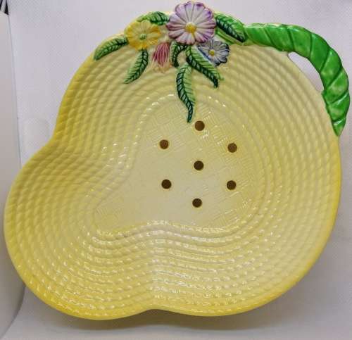 VINTAGE YELLOW CARLTON WARE BERRY DRAINAGE BOWL & UNDERPLATE SET UNCOMMON