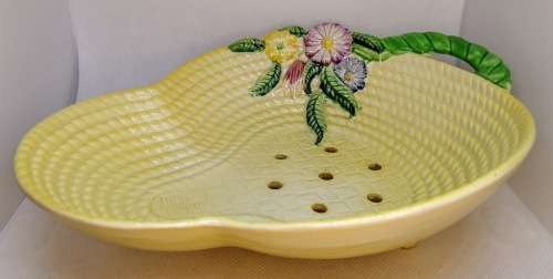 VINTAGE YELLOW CARLTON WARE BERRY DRAINAGE BOWL & UNDERPLATE SET UNCOMMON