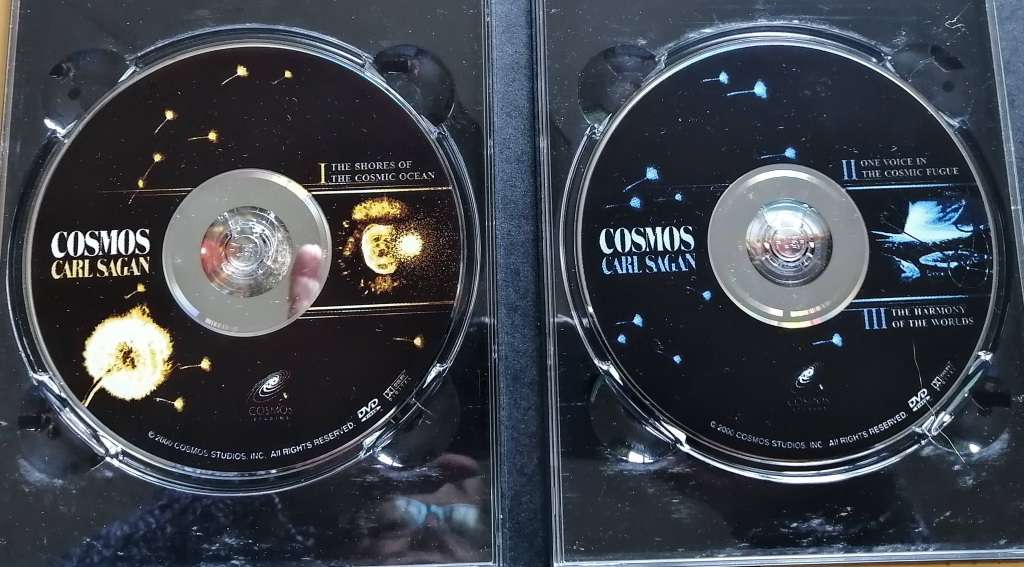 COSMOS CARL SAGAN ORIGINAL COLLECTOR`S EDITION 7 DISC SET EMMY AWARD