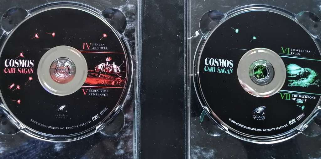 COSMOS CARL SAGAN ORIGINAL COLLECTOR`S EDITION 7 DISC SET EMMY AWARD