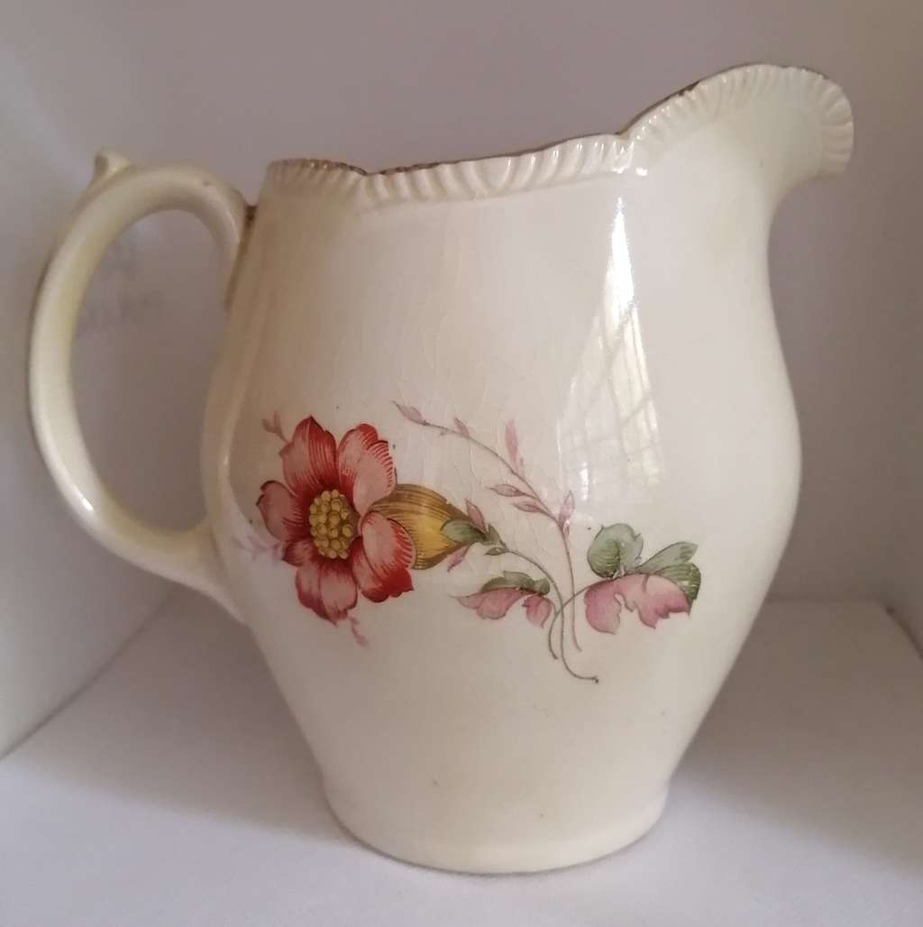 JUG Pitcher Vintage Royal Swan Uncommon