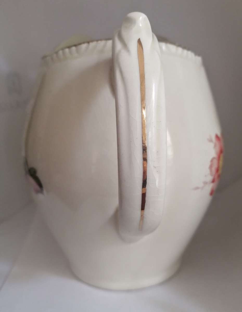 JUG Pitcher Vintage Royal Swan Uncommon