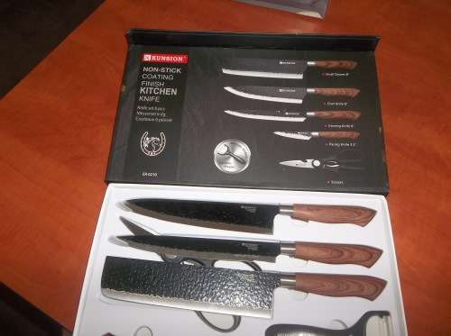 Kitchen knives