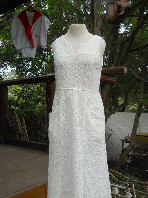 Sleeveless white lace dress cheap