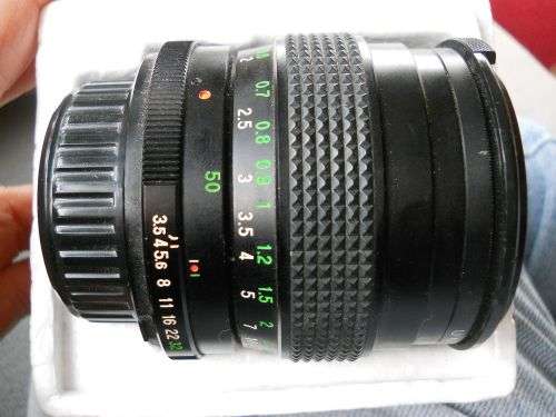 Vivitar Lens MC Macro 28 -50mm 1:3.5-4.5 Serial no.28110821 made in Japan